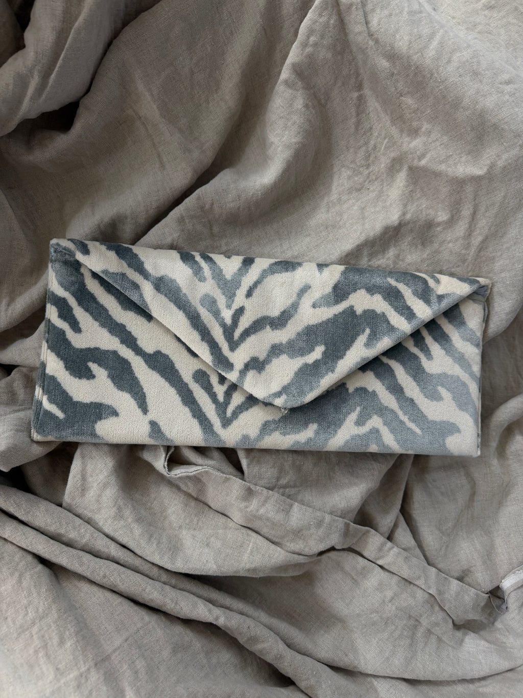 TOPAZ TIGER CLUTCH