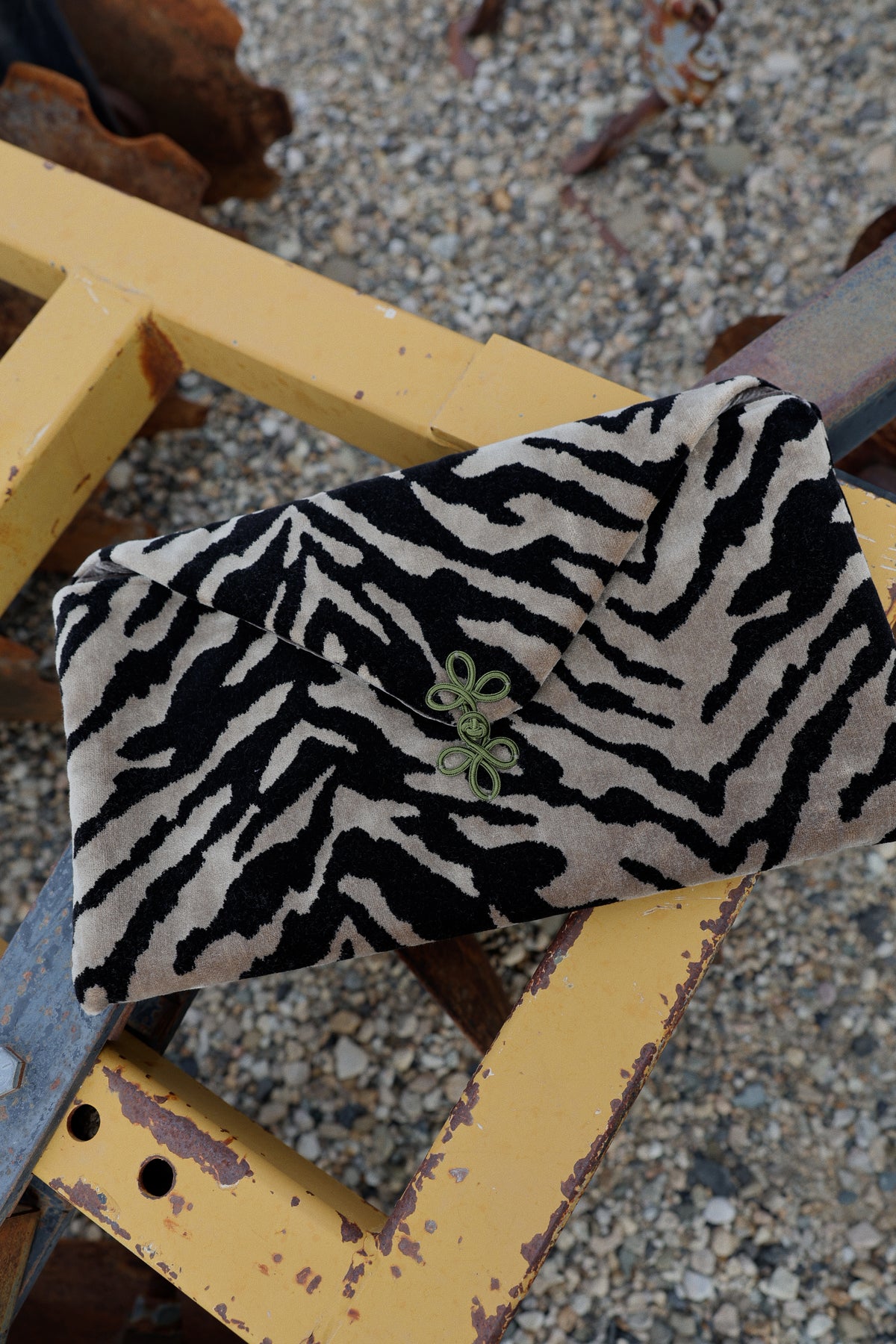 THE STONE TIGER CLUTCH