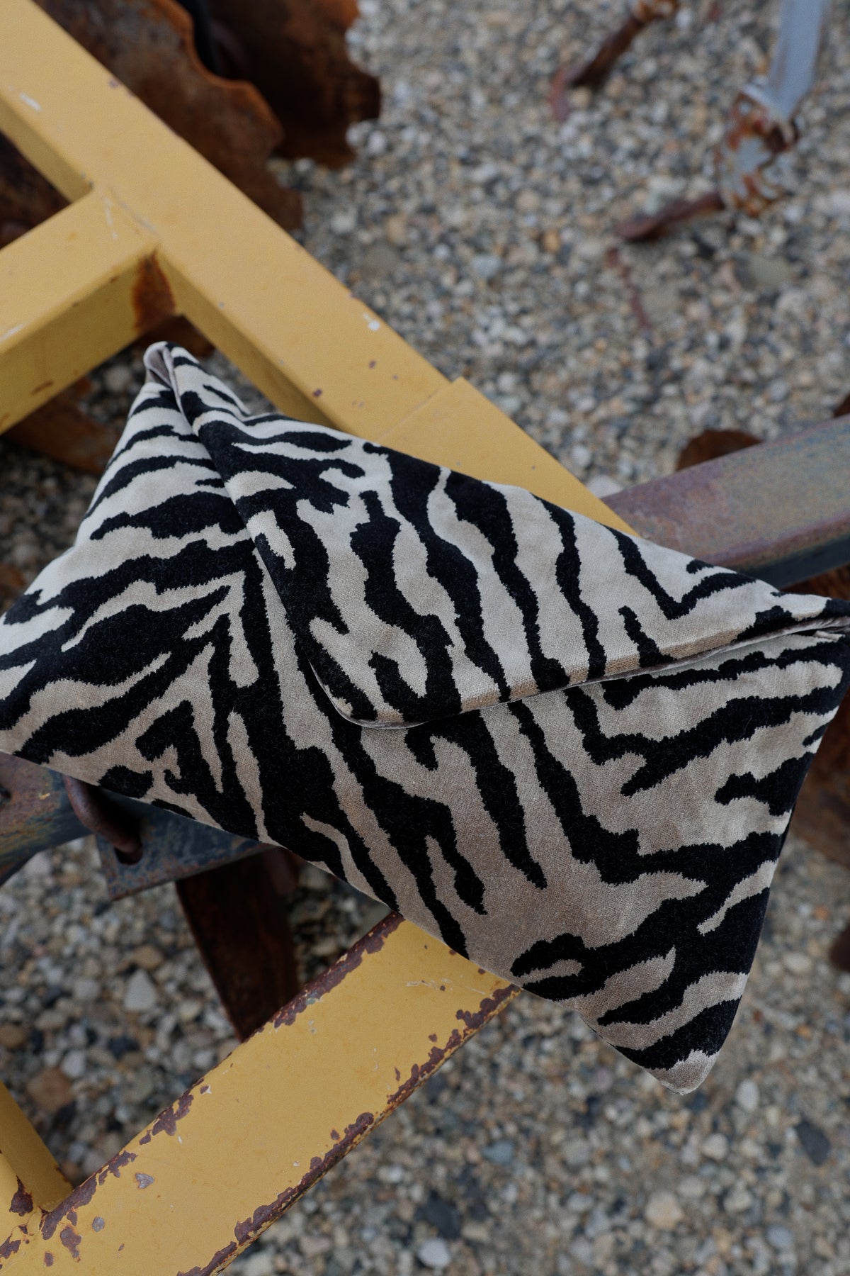 THE STONE TIGER CLUTCH
